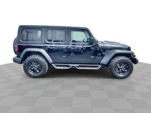 Black Clearcoat 2022 Jeep Wrangler Unlimited Willys 4x4