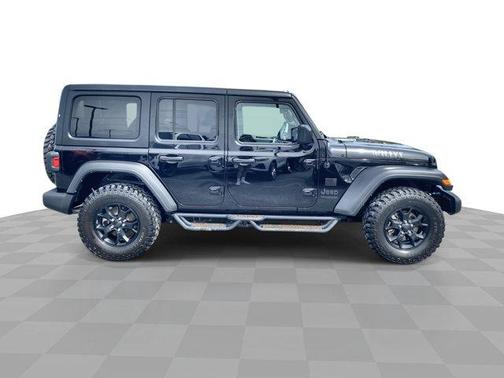 Black Clearcoat 2022 Jeep Wrangler Unlimited Willys 4x4
