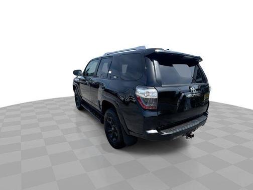 Midnight Black Metallic 2018 Toyota 4Runner SR5 4WD (Natl)
