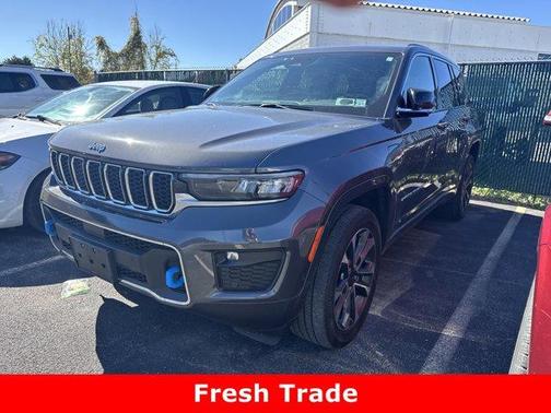 2022 Jeep Grand Cherokee 4xe Overland