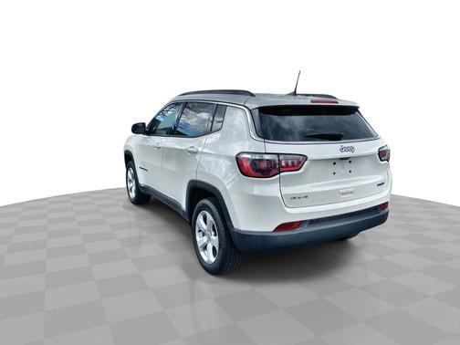 White Clearcoat 2019 Jeep Compass Latitude 4x4