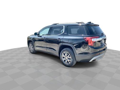 2022 GMC Acadia SLT