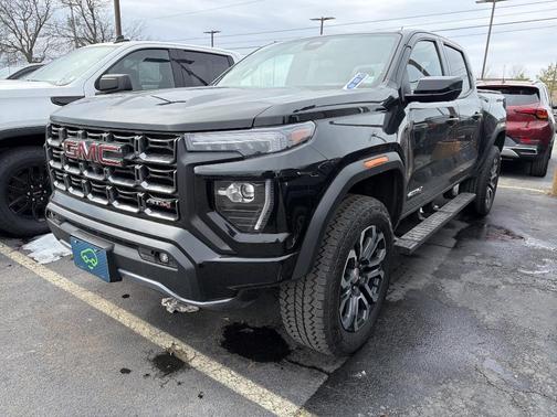 2023 GMC Canyon 4WD Crew Cab AT4