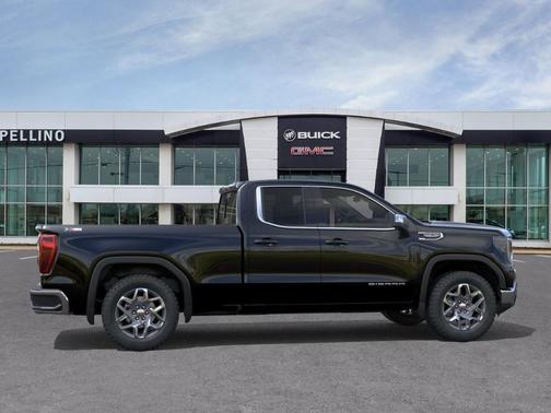 2026 GMC Sierra 1500 4WD Double Cab 147" SLE