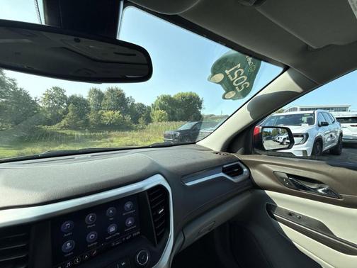 2021 GMC Acadia AWD SLT
