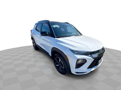 Summit White 2023 Chevrolet Trailblazer FWD 4dr RS
