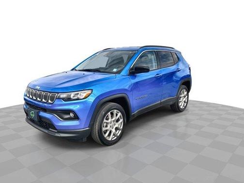 2022 Jeep Compass Latitude Lux