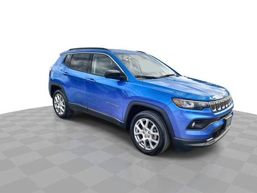2022 Jeep Compass Latitude Lux