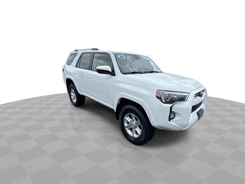 Super White 2021 Toyota 4Runner SR5 4WD (Natl)