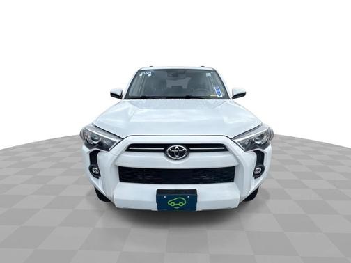 Super White 2021 Toyota 4Runner SR5 4WD (Natl)