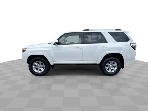 Super White 2021 Toyota 4Runner SR5 4WD (Natl)