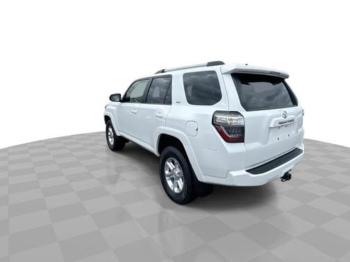 Super White 2021 Toyota 4Runner SR5 4WD (Natl)