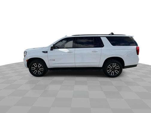 2022 GMC Yukon XL AT4