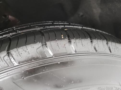 BURGUNDY VELVET MET TC 2023 Lincoln Nautilus Reserve