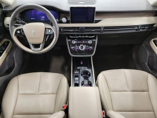 RED CARPET 2021 Lincoln Corsair Reserve