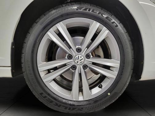 2019 Volkswagen Jetta 4DR CAR