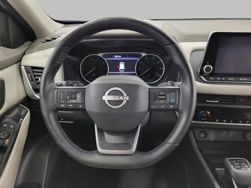 Super Black 2025 Nissan Rogue SV