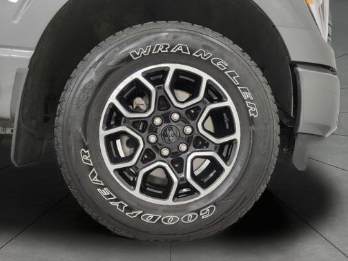 CARBONIZED GRAY METALLIC 2021 Ford F-150 XLT