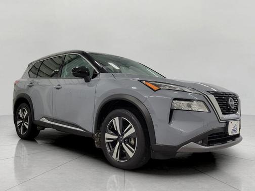 2022 Nissan Rogue SL