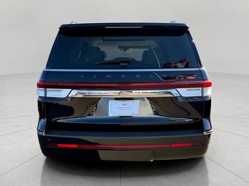 2022 Lincoln Navigator Black Label