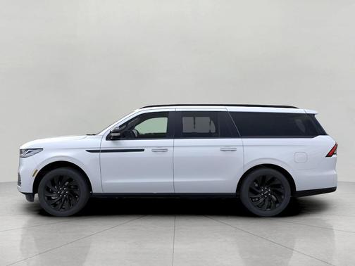 CRYSTAL WHITE METALLIC CC 2026 Lincoln Navigator Reserve