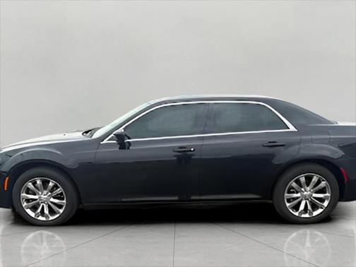 2020 Chrysler 300 Touring