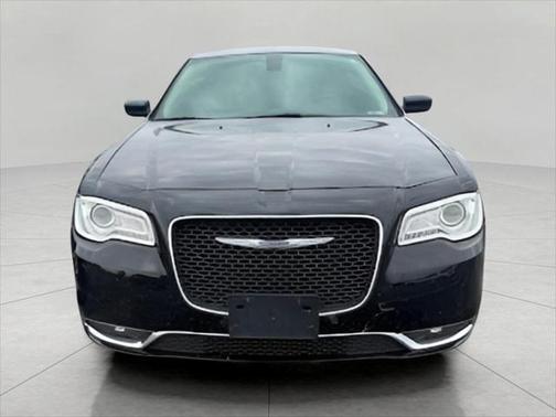 2020 Chrysler 300 Touring