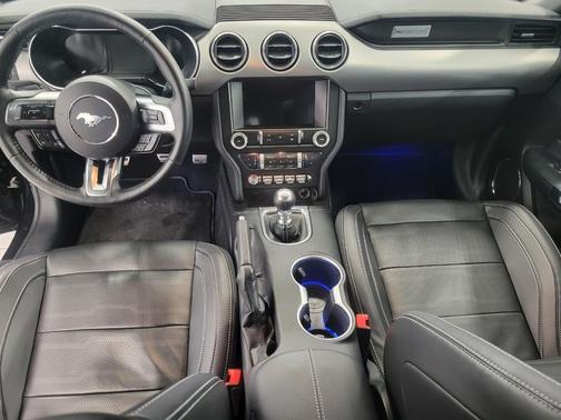 2022 Ford Mustang EcoBoost Premium