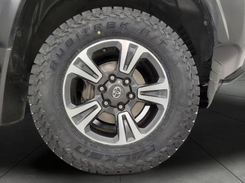 2018 Toyota Tacoma TRD Sport