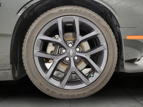 Pitch Black Clearcoat 2023 Dodge Challenger R/T