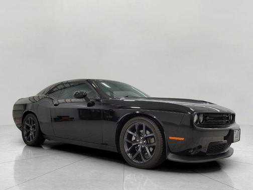 Pitch Black Clearcoat 2023 Dodge Challenger R/T