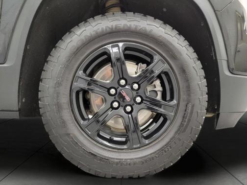 2023 GMC Acadia AWD AT4