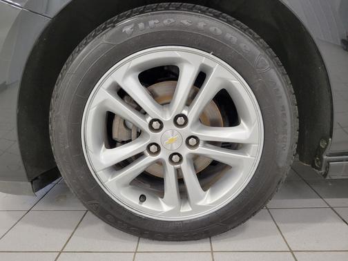 Mosaic Black Metallic 2017 Chevrolet Cruze LT