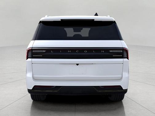 PRISTINE WHITE METALLIC 3C 2026 Lincoln Navigator Reserve