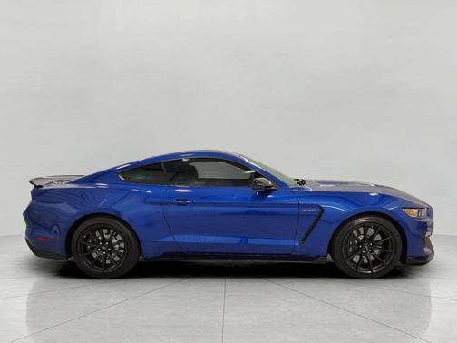 2017 Ford Shelby GT350 Base