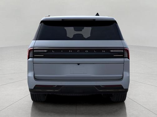 GRAY MIST METALLIC TRI-COAT 2026 Lincoln Navigator Reserve