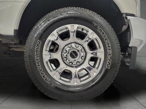 2022 Ford F-350 Lariat