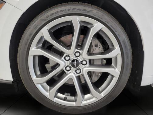 OXFORD WHITE 2020 Ford Mustang GT Premium