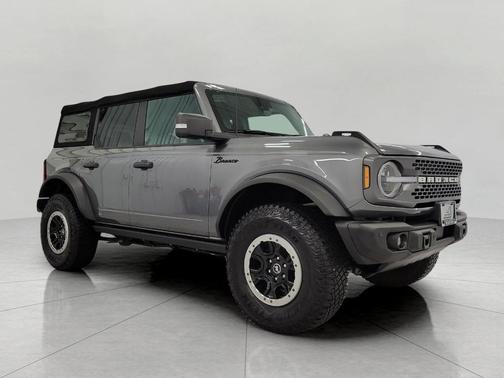 CARBONIZED GRAY METALLIC 2022 Ford Bronco Badlands