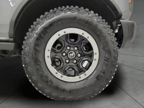 CARBONIZED GRAY METALLIC 2022 Ford Bronco Badlands