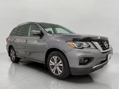 2019 Nissan Pathfinder S
