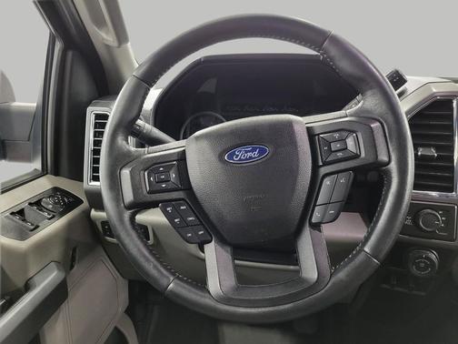 RUBY RED METALLIC TINTED CC 2017 Ford F-150 XLT