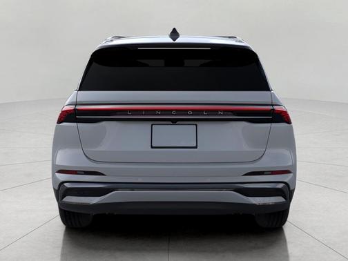 Gray Matter Metallic Clearcoat 2026 Lincoln Nautilus Reserve