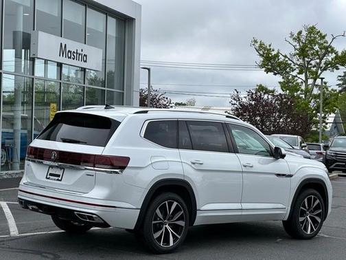 2025 Volkswagen Atlas 2.0T SEL Premium R-Line