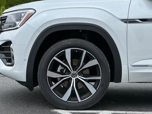 2025 Volkswagen Atlas 2.0T SEL Premium R-Line