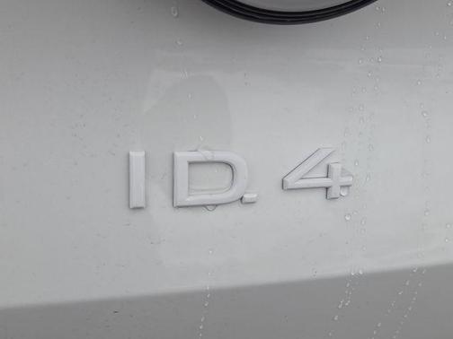 Opal White Pearl 2026 Volkswagen ID.4 Pro S