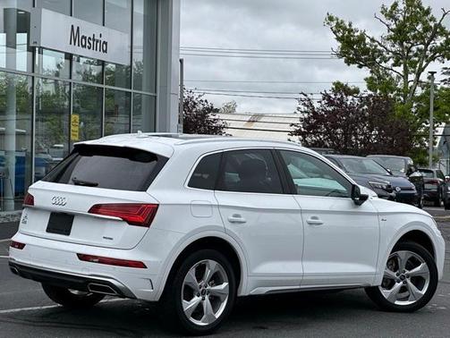 2022 Audi Q5 45 S line Premium Plus