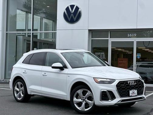 2022 Audi Q5 45 S line Premium Plus