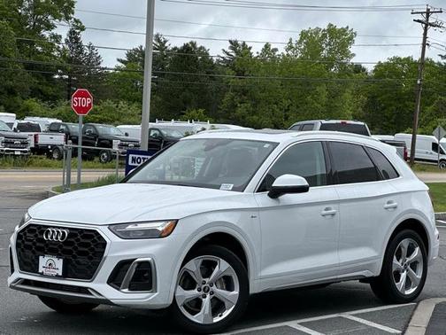 2022 Audi Q5 45 S line Premium Plus