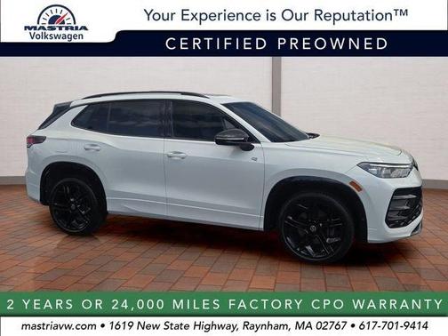 Opal White Pearl Effect 2025 Volkswagen Tiguan 2.0T SE R-Line Black